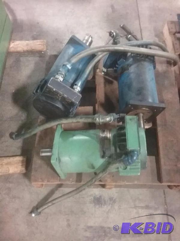lot 645 image: (3) permanent magnet field servo motors, Gett...