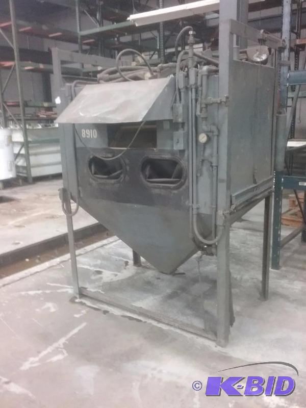 lot 661 image: Pangborn sandblasting cabinet, SN 53EN2-5714...