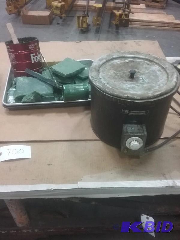 lot 700 image: Dip Seal Plastics model VP16A-7-1 melting pot...