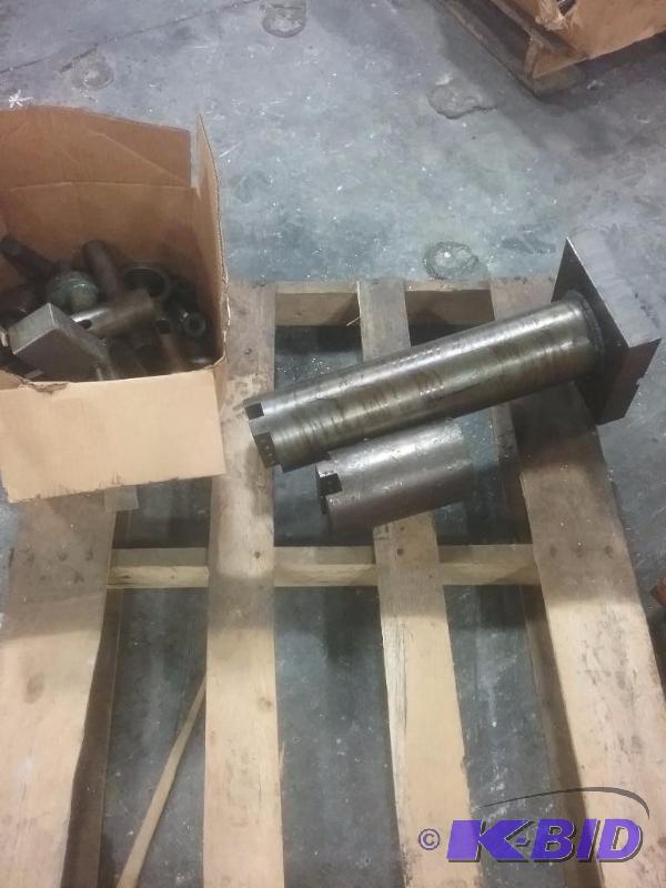 lot 710 image: (2) large 4" diameter boring bar toolhol...