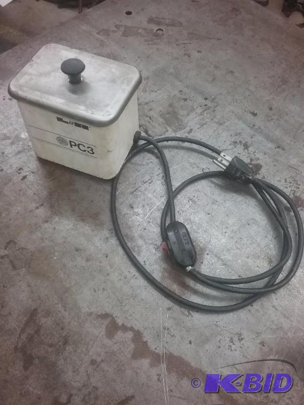 lot 745 image: L&ampR model PC3 ultrasonic cleaning tank, 3...