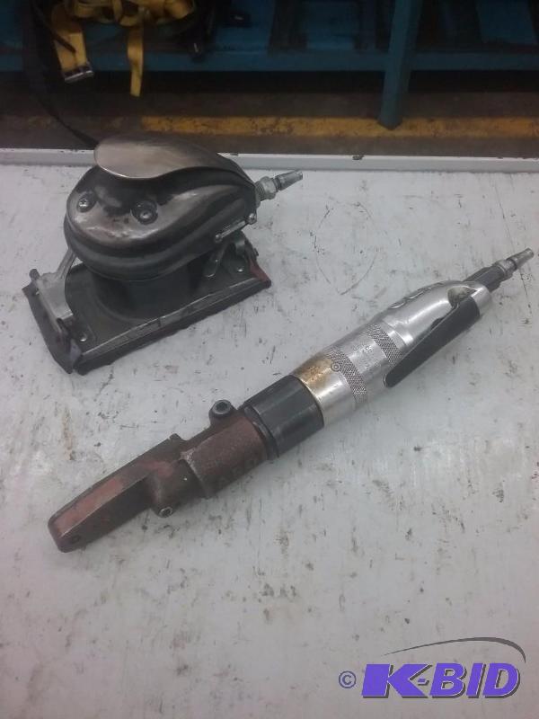 lot 781 image: (2) pneumatic tools Aro model 7438-D tool, S...