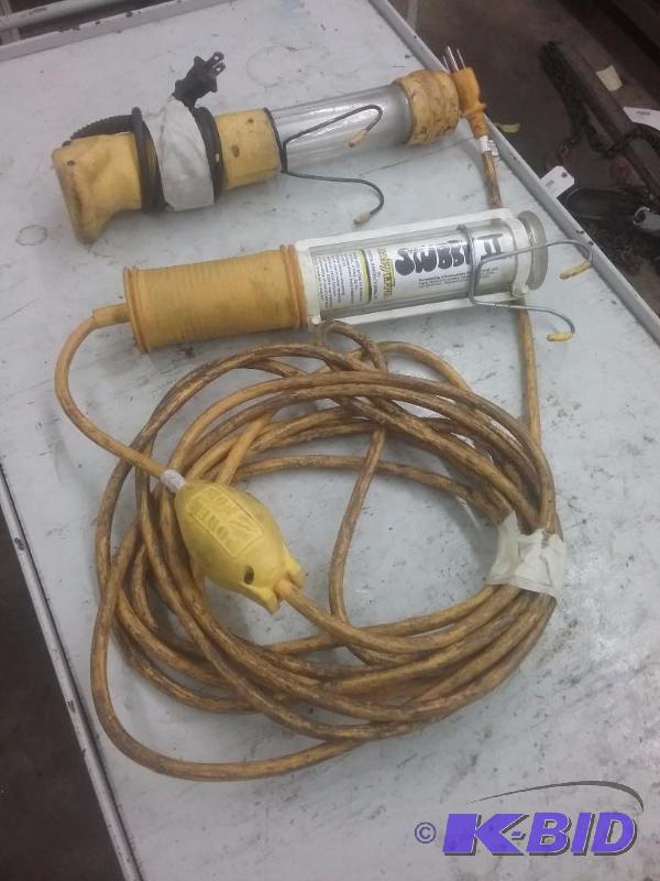 lot 796 image: (2) Saf-T-Lite Stubby II flourscent trouble l...