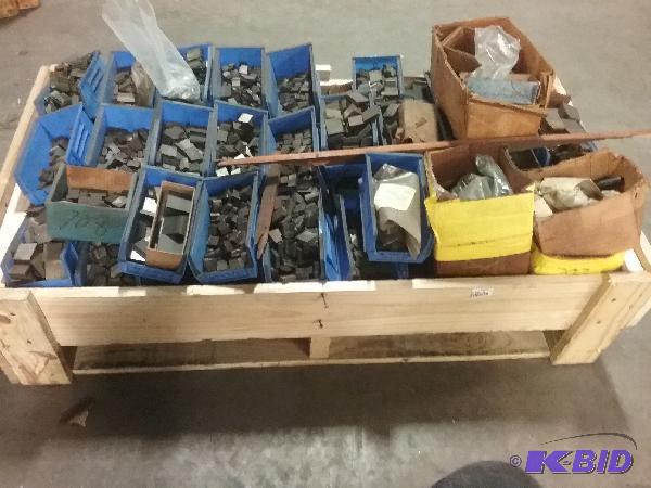 lot 83 image: Pallet of assorted carbide inserts, serrated ...