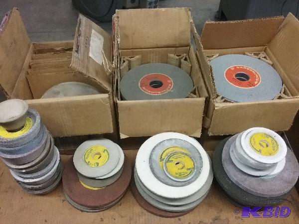 lot 96 image: Assorted grinding wheels. 7" diameter an...