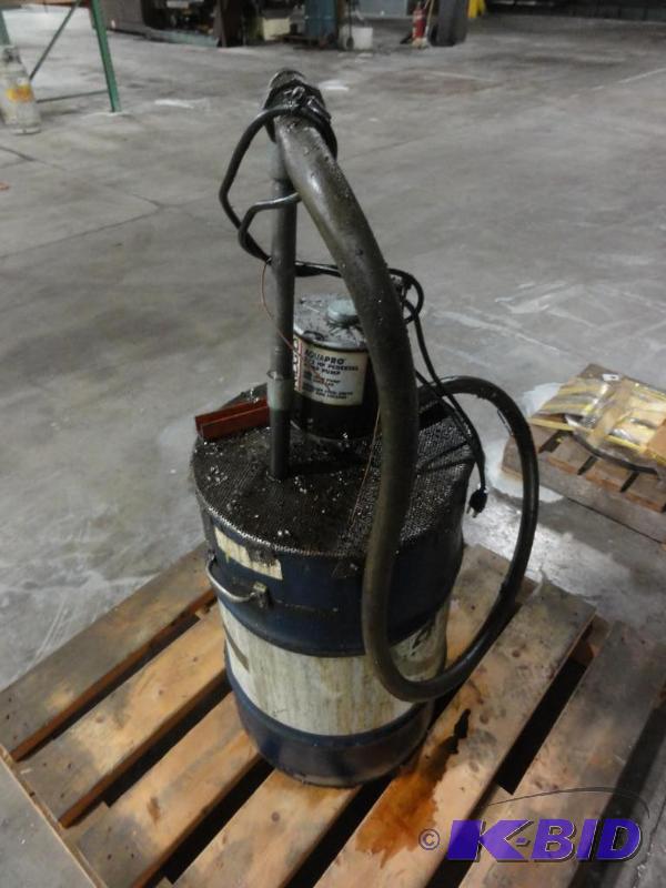 lot 963 image: Fluid Pump Unit with Ridgid Aqua Pro 12 HP P...