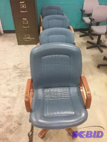 lot 117 image: (4) chairs to include (3) cloth upholstery a...