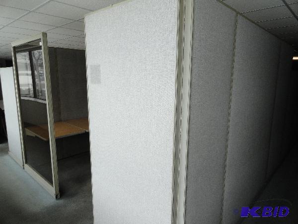 lot 133 image: Cubical Section with 80&quot high walls, fil...