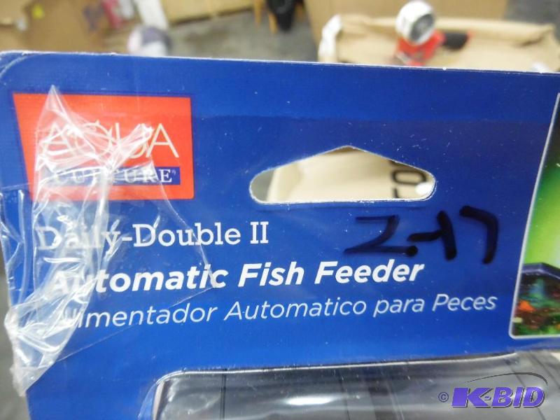 Aquarium fish feeder