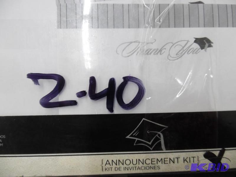 Graduation announcement kit
