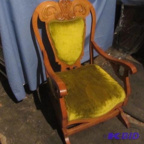 lot 1 image: Antique Oak Platform Rocker
