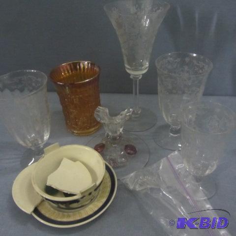 lot 138 image: Garden Art Glass