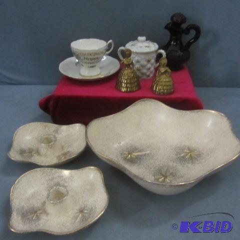 lot 26 image: Console Set, Avon, Musical Tea Cup