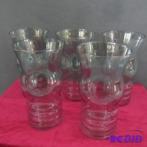 lot 30 image: Iridescent Water Tumblers