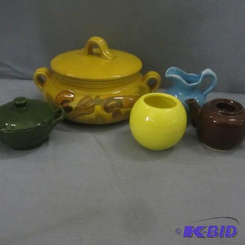 lot 32 image: Sugar, Creamer, USA