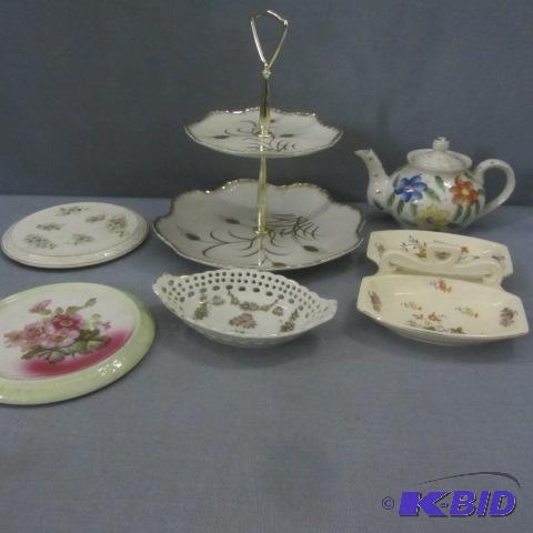lot 39 image: Teapot, Cups, Lefton