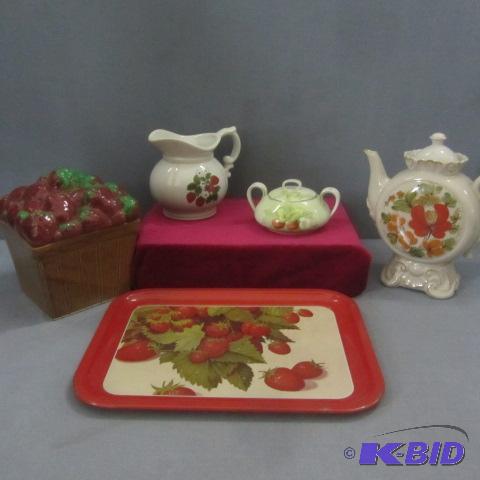 lot 47 image: Strawberry Decor