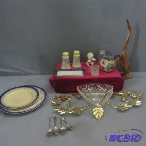 lot 49 image: Antique Plates, S&P, Souvenirs