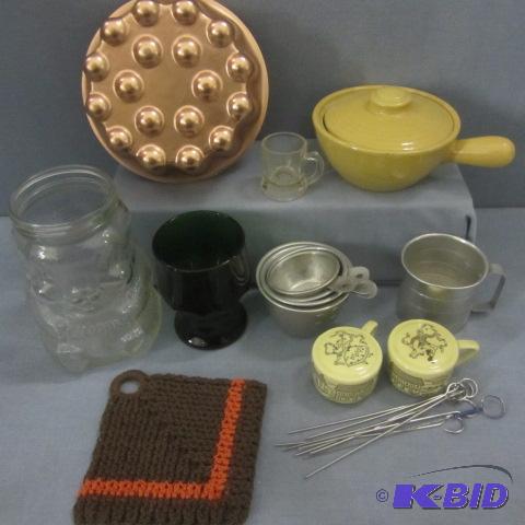 lot 77 image: Aluminum, Copper Household