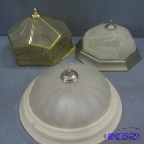 lot 99 image: Ceiling Fixtures