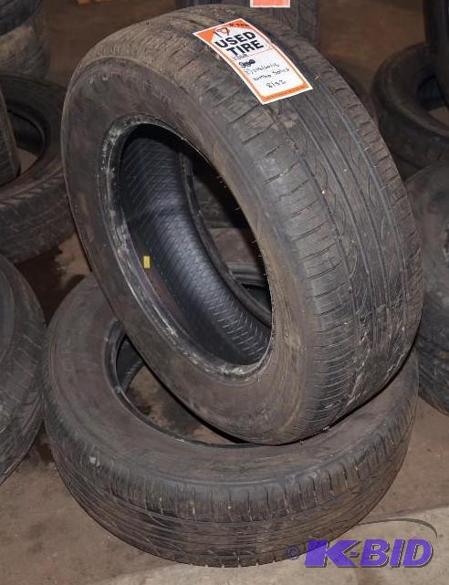 lot 17 image: 2 Kumho Solus 2156015 Tires 832. Bidders r...