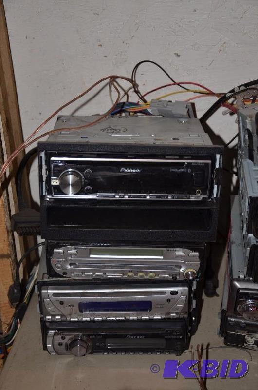 lot 38 image: 4 Car stereos Pioneer DEH-X8700BS R.D.S. With...