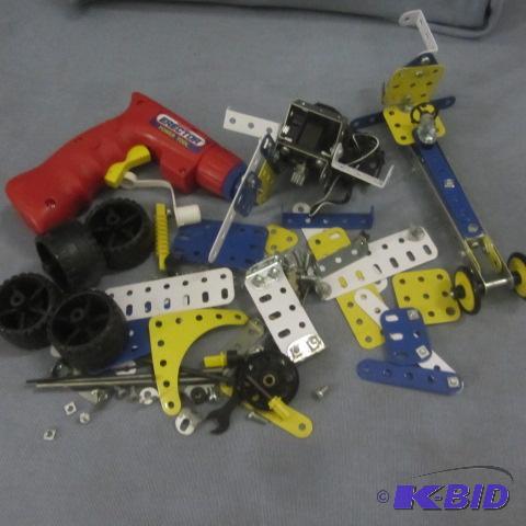 Meccano Erector Tool, Pieces