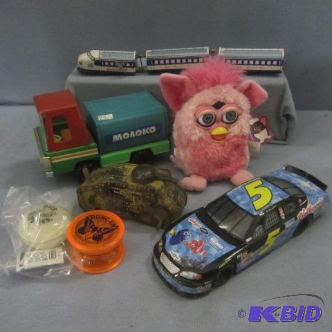 Furby, Marx, Tin Toys