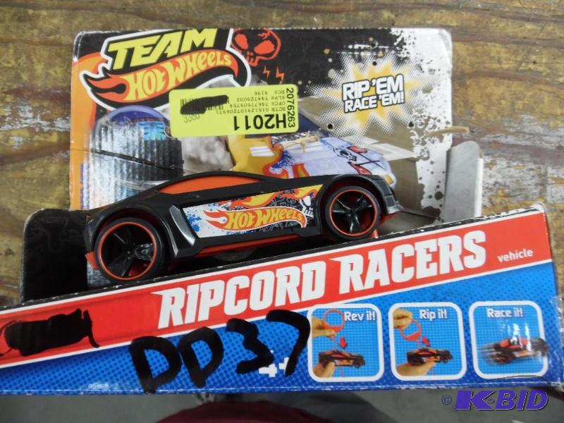 Hot Wheels ripcord racer