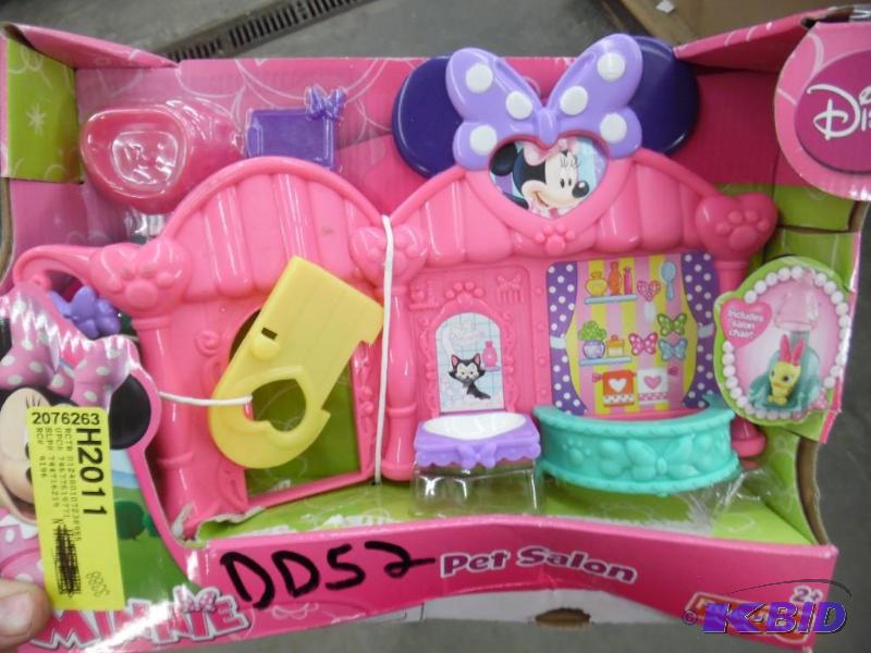 Minnie Mouse Pet Salon