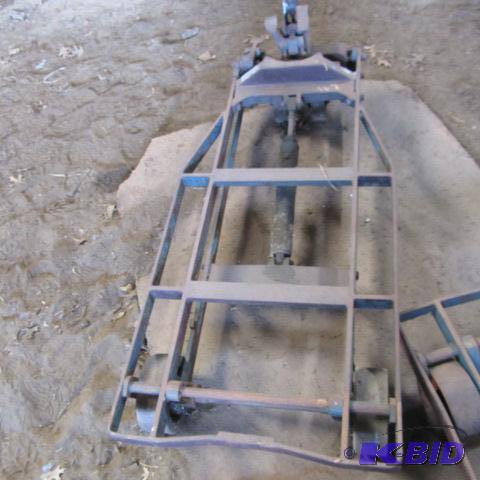 lot 104 image: Vintage Yale Pallet Jack