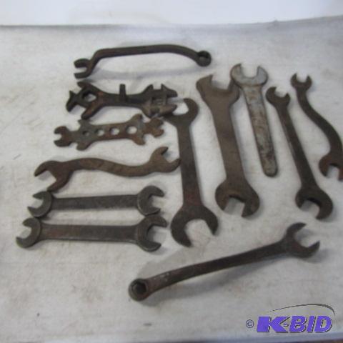 lot 113 image: Van Brunt, Ford, Implement Wrenches