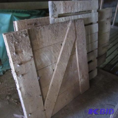 lot 154 image: Reclaimed Panels  Gates