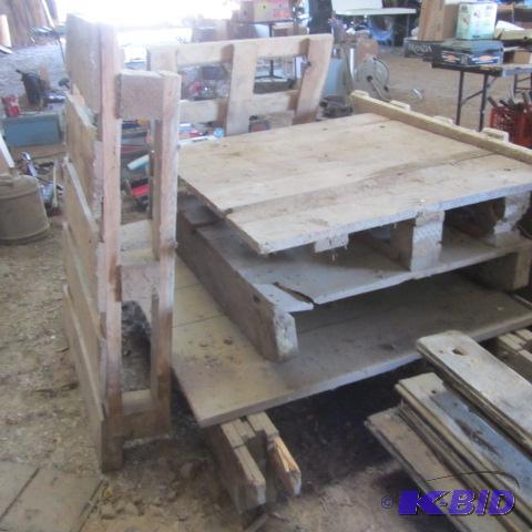 lot 157 image: Pallets