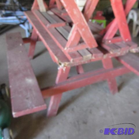 lot 159 image: Picnic Table, Benches