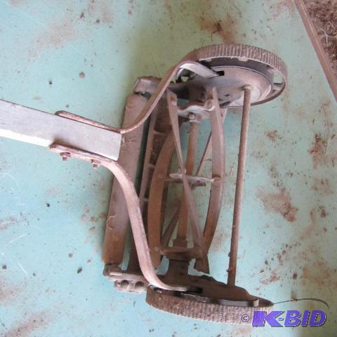 lot 162 image: Reel Mower