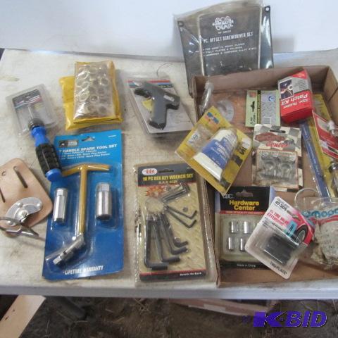lot 192 image: New Tools & Supplies