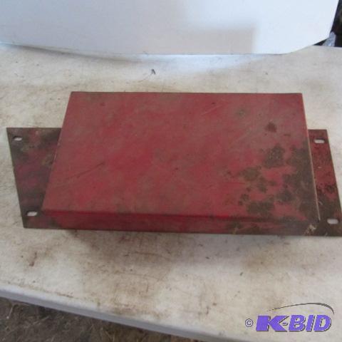 lot 205 image: Implement Tool Box, Hog Rings