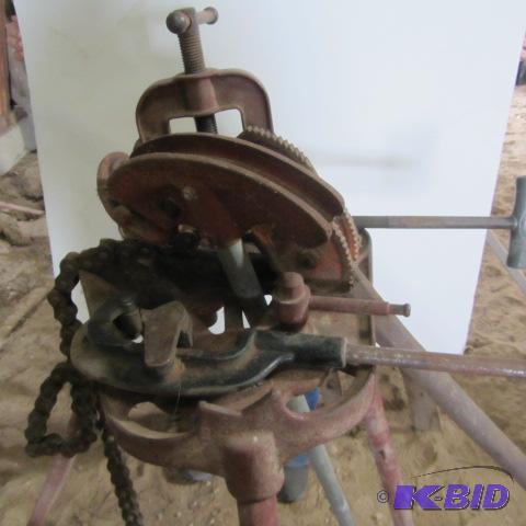 lot 22 image: Pipe Vise, Stand, Bender