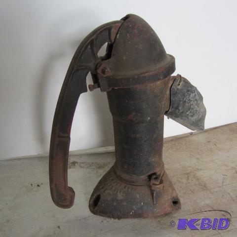 lot 255 image: Cistern Hand Water Pump