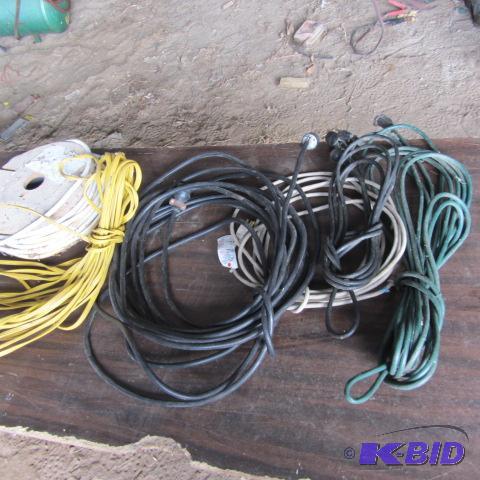 lot 257 image: Power Cords