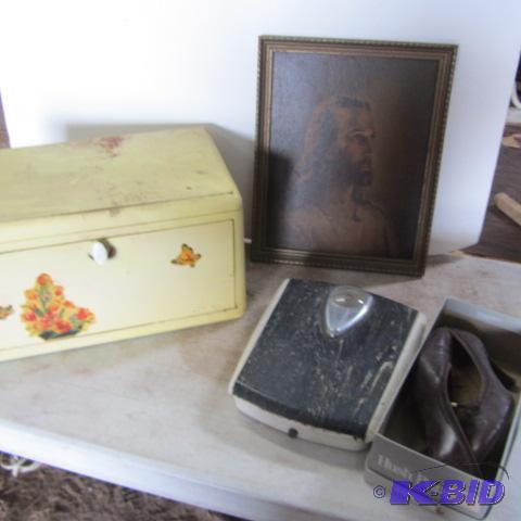 lot 260 image: Vintage Kitchen, Head of Christ