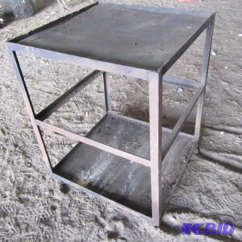 lot 277 image: Welding Table