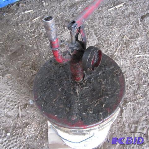 lot 281 image: Lube Pump