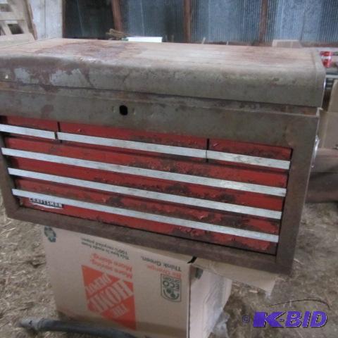 lot 38 image: Craftsman Tool Box