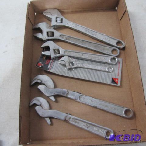 lot 4 image: Adjustable Wrenches