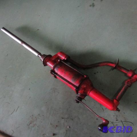 lot 43 image: Bench Hand Fuel Pump