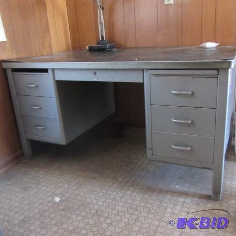 lot 50 image: Steel Office Desk
