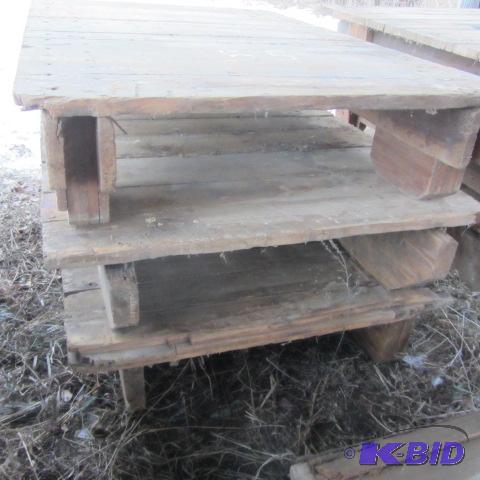 lot 55 image: Heavy Duty Pallets
