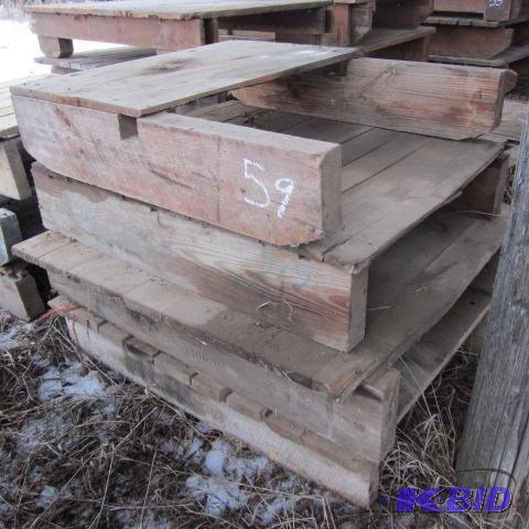 lot 59 image: Heavy Duty Pallets